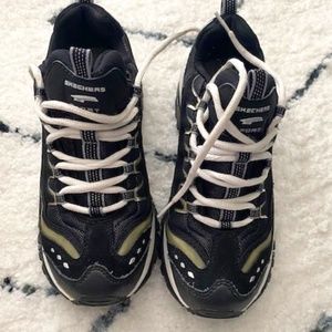 Black Skecher Runners size 8